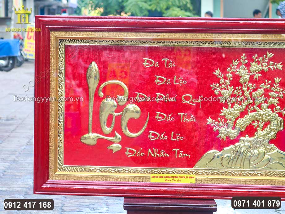 Khung tranh bằng gỗ tự nhi&ecirc;n v&ocirc; c&ugrave;ng chắc chắn